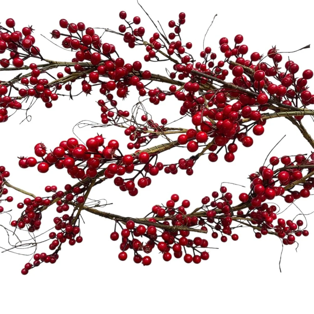 CRATE&BARREL FAUX RED BERRY CHRISTMAS GARLAND 6'